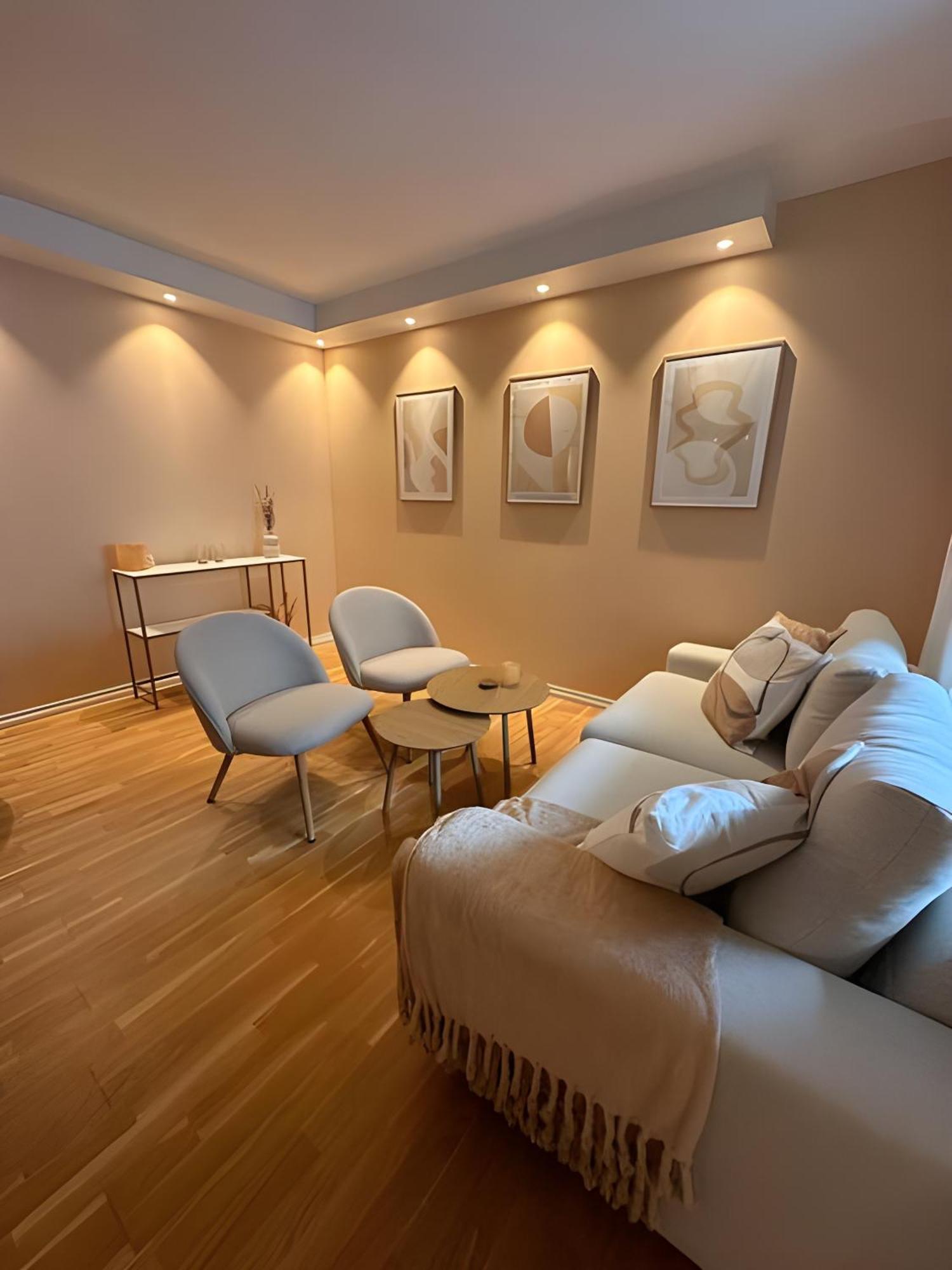 Apartment Modern And Chic -